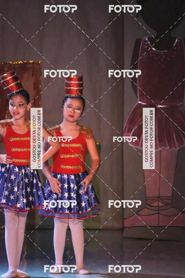 Buy your photos of the eventEspetculo  A fbrica de brinquedos   Ballet Espao de dana Carla Coyado on Fotop