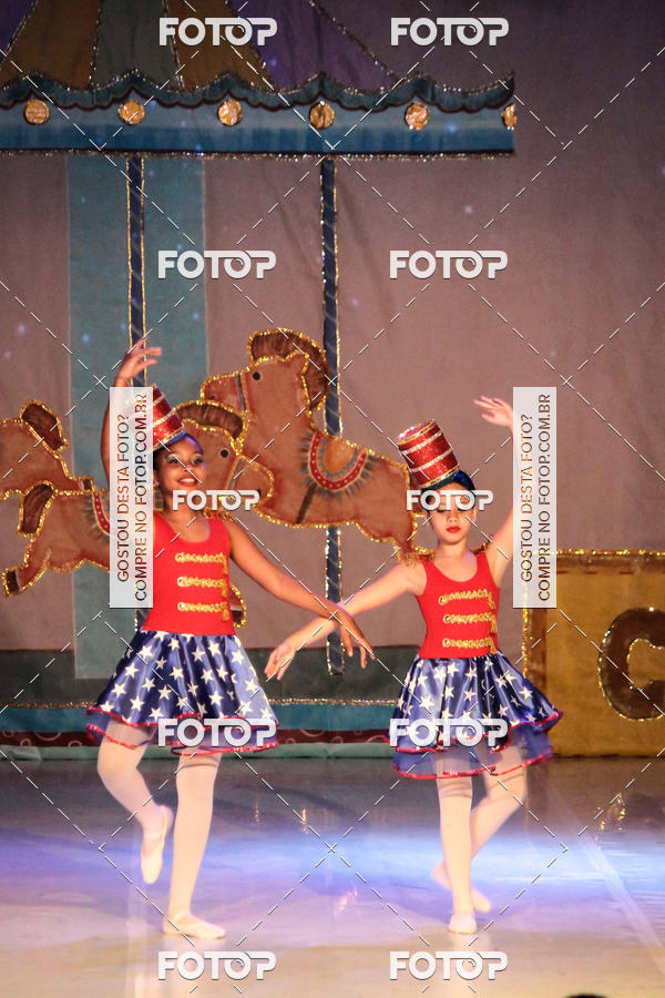 Buy your photos of the eventEspetculo  A fbrica de brinquedos   Ballet Espao de dana Carla Coyado on Fotop