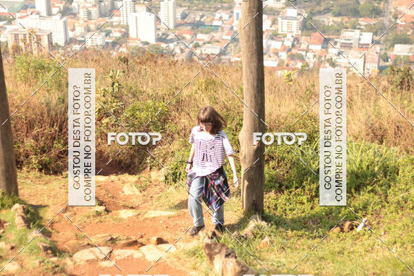 Compre as suas fotos do evento11 Caminhada Ecolgica  Subida ao Cristo - Colgio Nini Mouro no Fotop