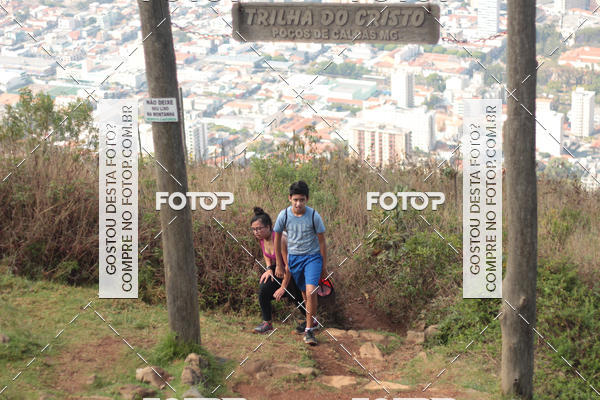 Compre as suas fotos do evento11 Caminhada Ecolgica  Subida ao Cristo - Colgio Nini Mouro no Fotop