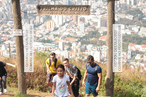 Compre suas fotos do evento11 Caminhada Ecolgica  Subida ao Cristo - Colgio Nini Mouro no Fotop