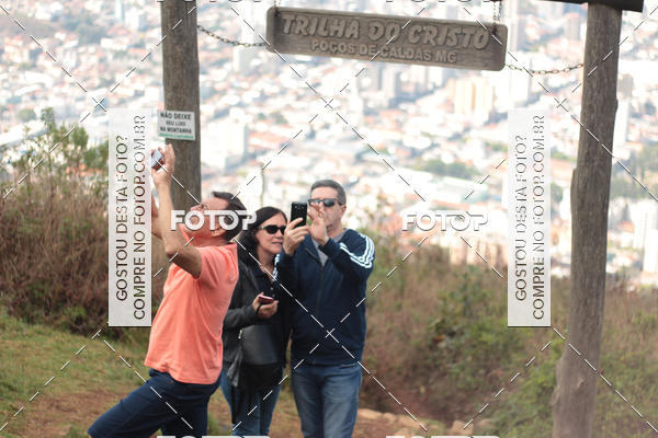 Compre as suas fotos do evento11 Caminhada Ecolgica  Subida ao Cristo - Colgio Nini Mouro no Fotop