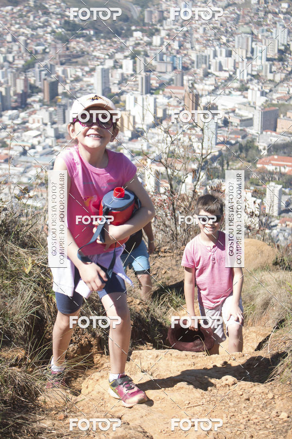 Compre suas fotos do evento11 Caminhada Ecolgica  Subida ao Cristo - Colgio Nini Mouro no Fotop