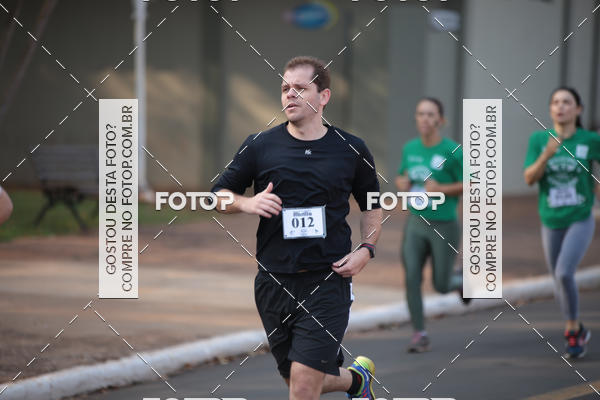 Buy your photos of the event1 Military Cross Run on Fotop