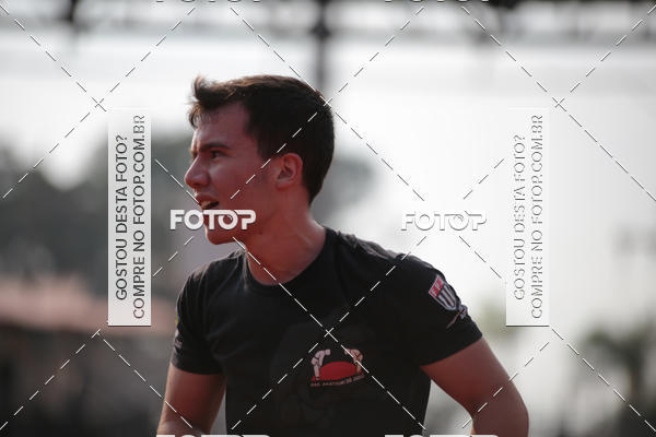 Buy your photos of the event1 Military Cross Run on Fotop