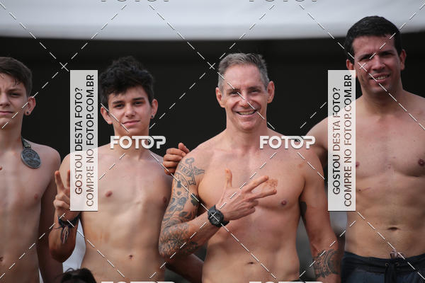 Buy your photos of the event1 Military Cross Run on Fotop