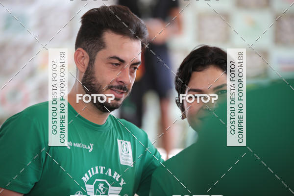 Buy your photos of the event1 Military Cross Run on Fotop