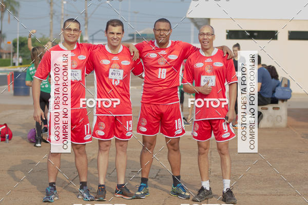 Buy your photos of the event1 Military Cross Run on Fotop