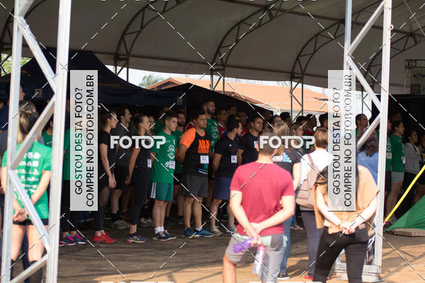 Buy your photos of the event1 Military Cross Run on Fotop