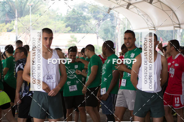 Buy your photos of the event1 Military Cross Run on Fotop