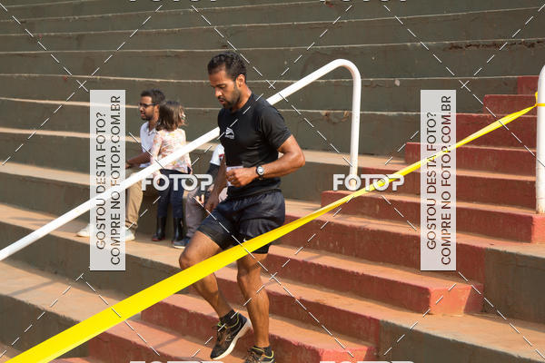 Buy your photos of the event1 Military Cross Run on Fotop