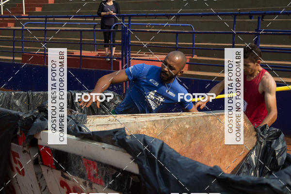 Buy your photos of the event1 Military Cross Run on Fotop