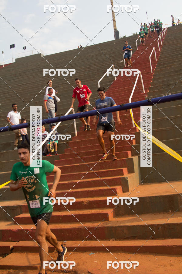 Buy your photos of the event1 Military Cross Run on Fotop