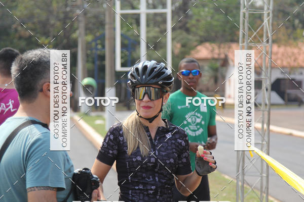 Buy your photos of the event1 Military Cross Run on Fotop