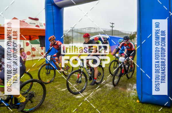 Buy your photos of the eventVolta de Santa Catarina de Mountain Bike on Fotop