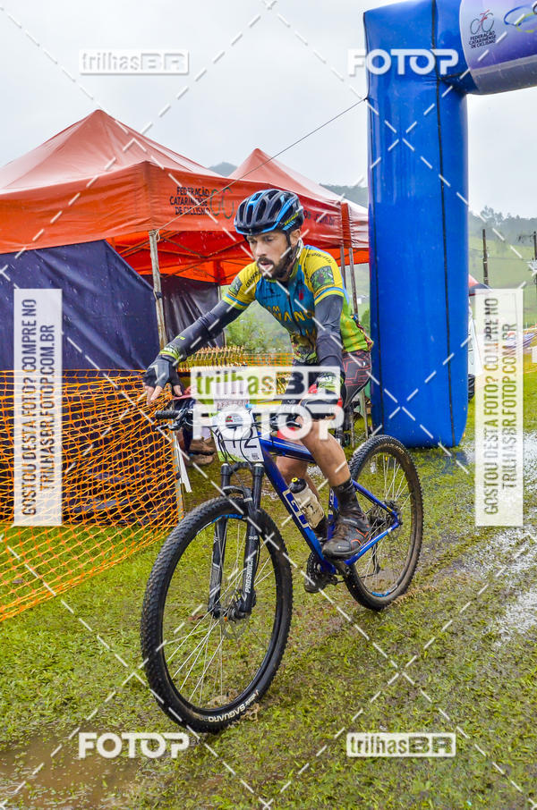 Buy your photos of the eventVolta de Santa Catarina de Mountain Bike on Fotop