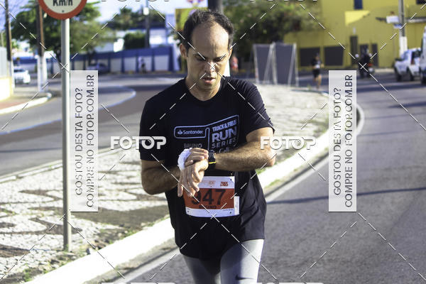 Buy your photos of the eventSantander Track & Field Run Series Celi - Etapa Aracaju on Fotop