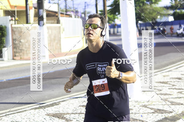 Buy your photos of the eventSantander Track & Field Run Series Celi - Etapa Aracaju on Fotop