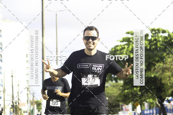 Buy your photos of the eventSantander Track & Field Run Series Celi - Etapa Aracaju on Fotop