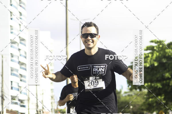 Buy your photos of the eventSantander Track & Field Run Series Celi - Etapa Aracaju on Fotop