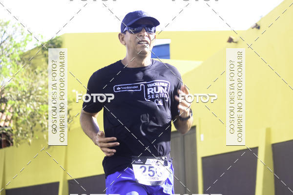 Buy your photos of the eventSantander Track & Field Run Series Celi - Etapa Aracaju on Fotop