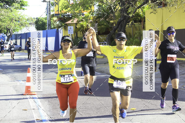 Buy your photos of the eventSantander Track & Field Run Series Celi - Etapa Aracaju on Fotop
