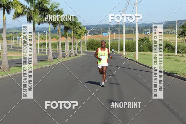 Buy your photos of the event2� Corrida e Caminhada de Fim de Ano de Salto de Pirapora on Fotop