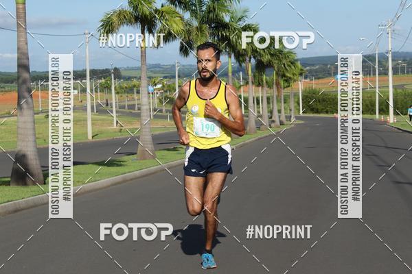 Buy your photos of the event2� Corrida e Caminhada de Fim de Ano de Salto de Pirapora on Fotop