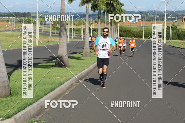 Buy your photos of the event2� Corrida e Caminhada de Fim de Ano de Salto de Pirapora on Fotop