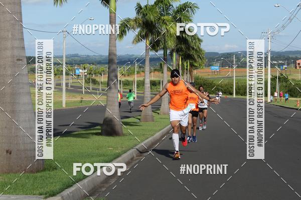 Buy your photos of the event2� Corrida e Caminhada de Fim de Ano de Salto de Pirapora on Fotop