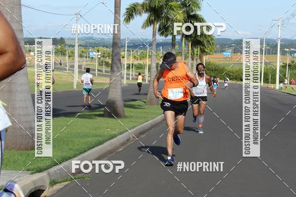 Buy your photos of the event2� Corrida e Caminhada de Fim de Ano de Salto de Pirapora on Fotop