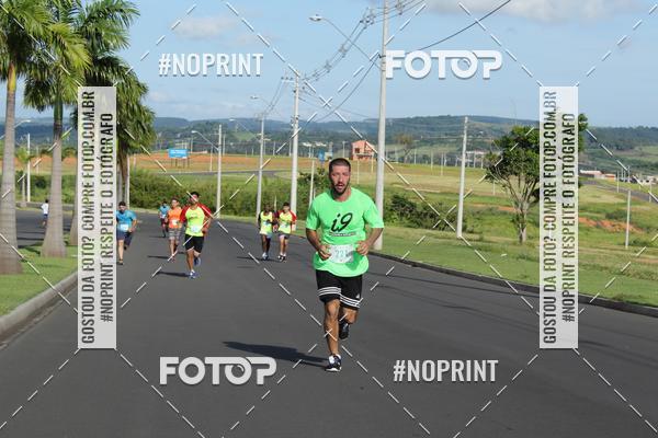Buy your photos of the event2� Corrida e Caminhada de Fim de Ano de Salto de Pirapora on Fotop
