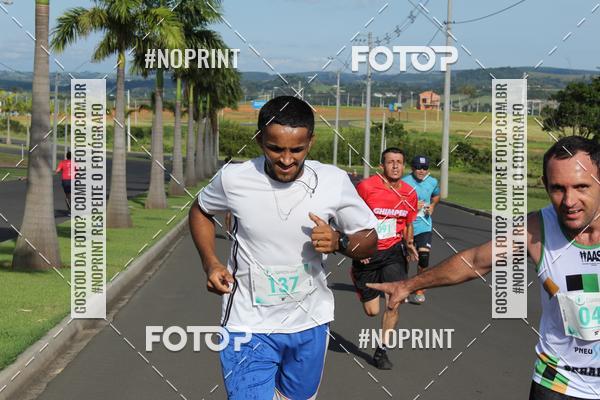 Buy your photos of the event2� Corrida e Caminhada de Fim de Ano de Salto de Pirapora on Fotop