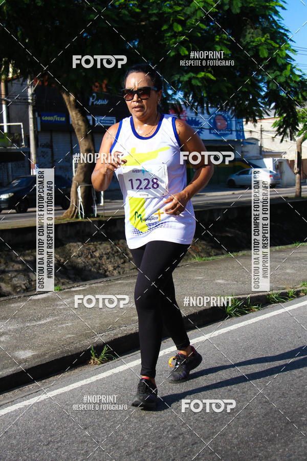 Buy your photos of the eventWest Run on Fotop