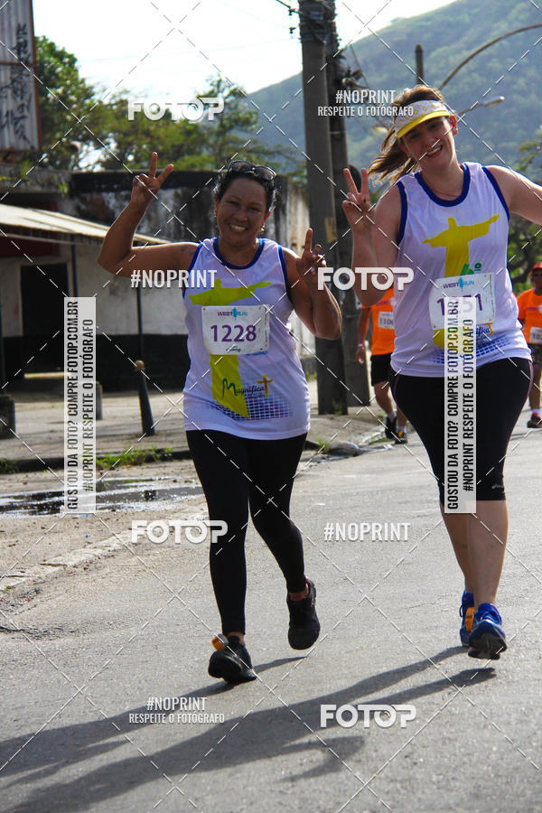 Buy your photos of the eventWest Run on Fotop