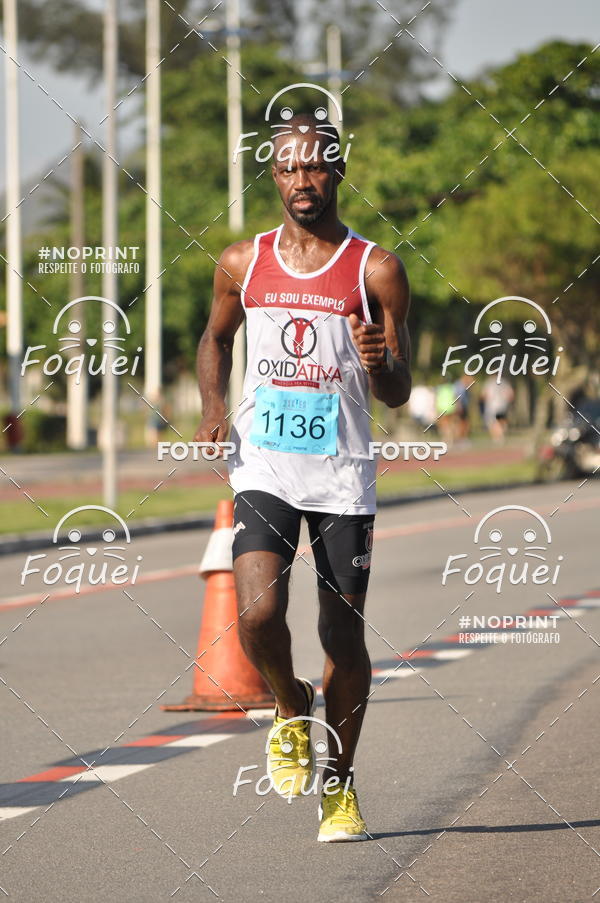 Buy your photos of the event21KES - Meia Maratona do Esprito Santo on Fotop