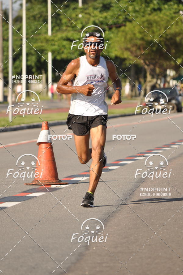 Buy your photos of the event21KES - Meia Maratona do Esprito Santo on Fotop