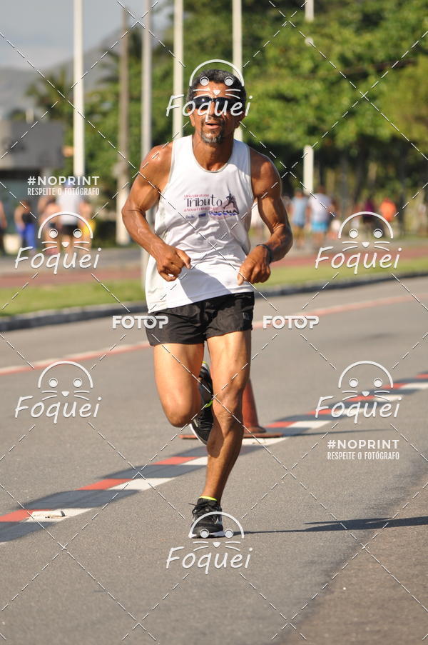 Buy your photos of the event21KES - Meia Maratona do Esprito Santo on Fotop