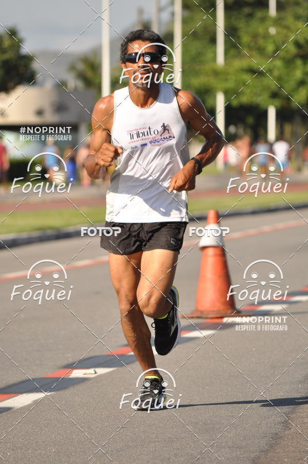 Buy your photos of the event21KES - Meia Maratona do Esprito Santo on Fotop