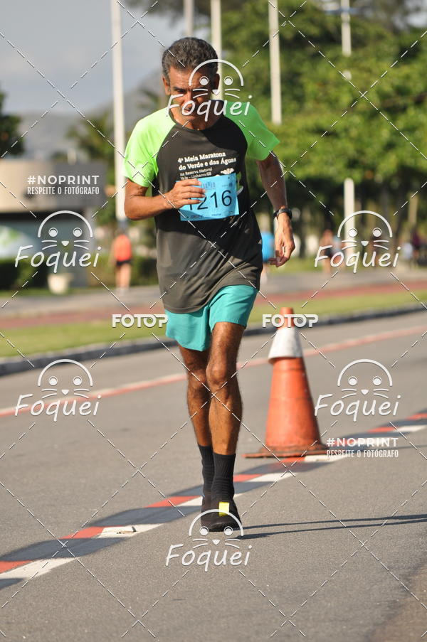 Buy your photos of the event21KES - Meia Maratona do Esprito Santo on Fotop