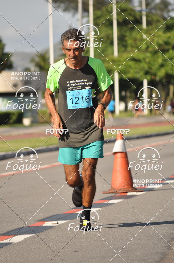 Buy your photos of the event21KES - Meia Maratona do Esprito Santo on Fotop