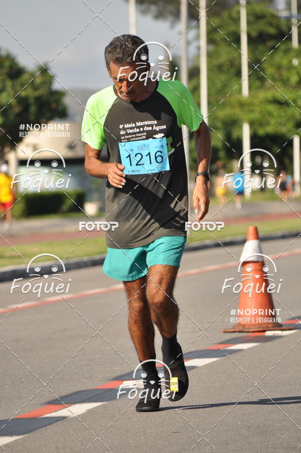 Buy your photos of the event21KES - Meia Maratona do Esprito Santo on Fotop