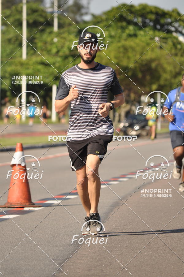 Buy your photos of the event21KES - Meia Maratona do Esprito Santo on Fotop