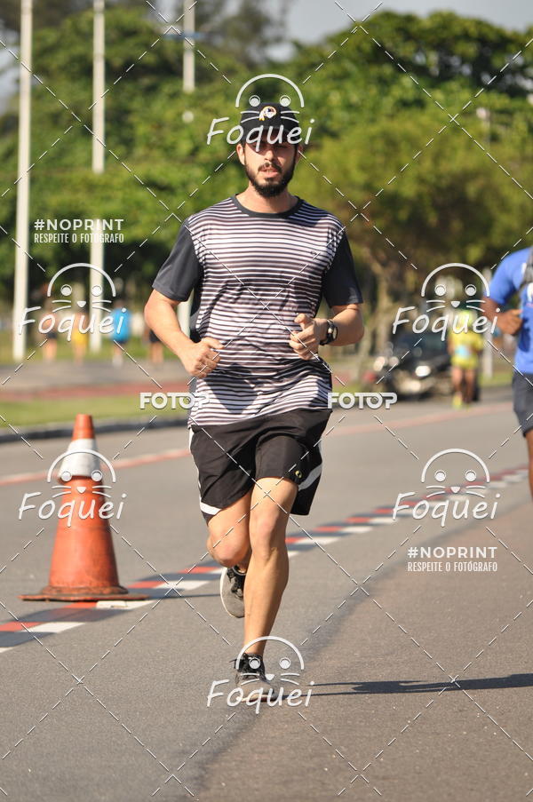 Buy your photos of the event21KES - Meia Maratona do Esprito Santo on Fotop