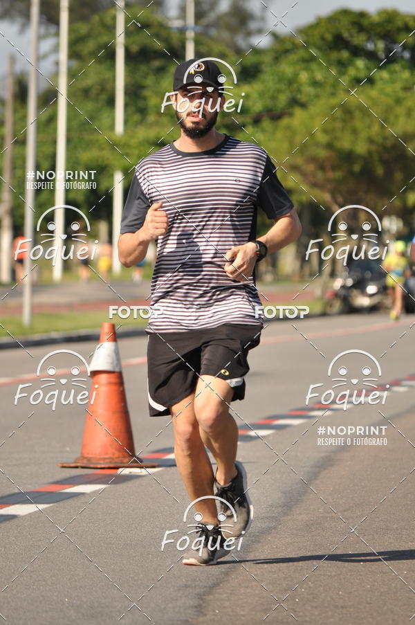 Buy your photos of the event21KES - Meia Maratona do Esprito Santo on Fotop