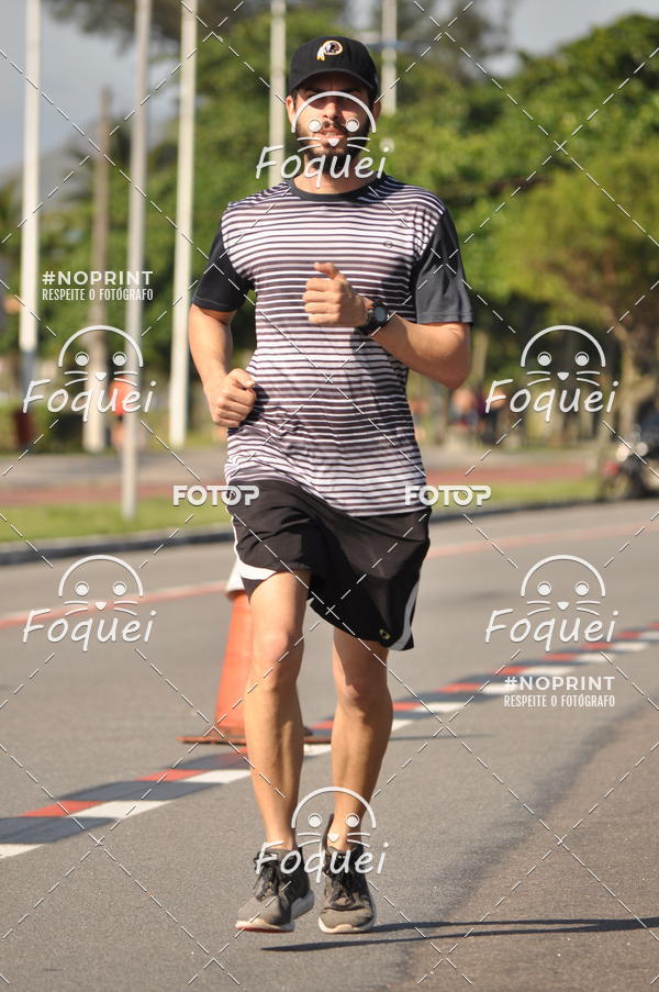 Buy your photos of the event21KES - Meia Maratona do Esprito Santo on Fotop