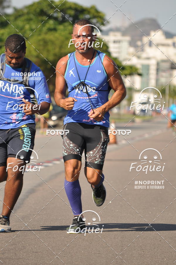 Buy your photos of the event21KES - Meia Maratona do Esprito Santo on Fotop