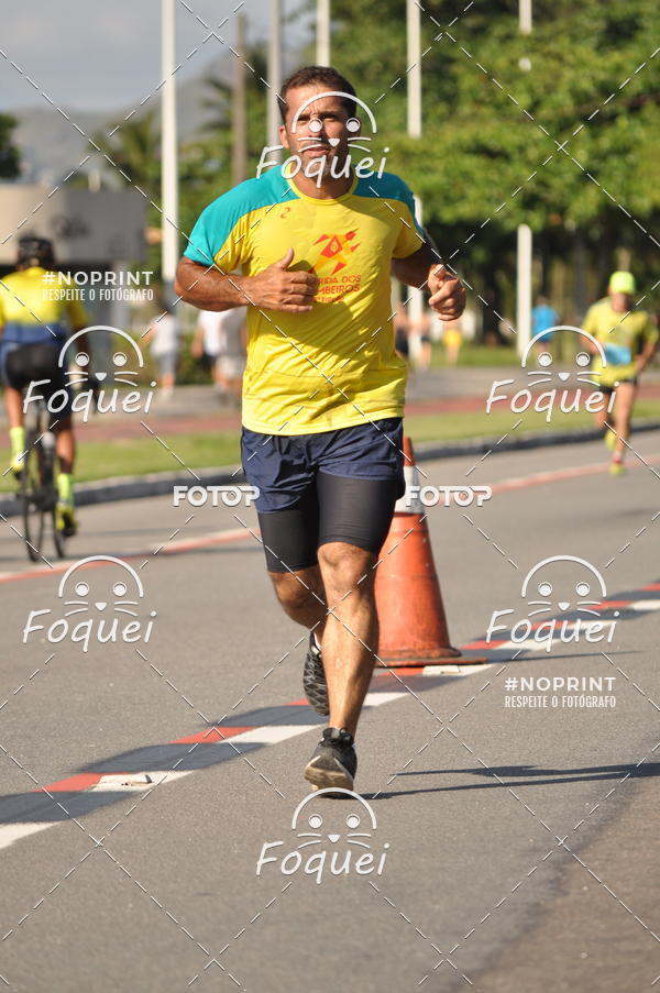 Buy your photos of the event21KES - Meia Maratona do Esprito Santo on Fotop