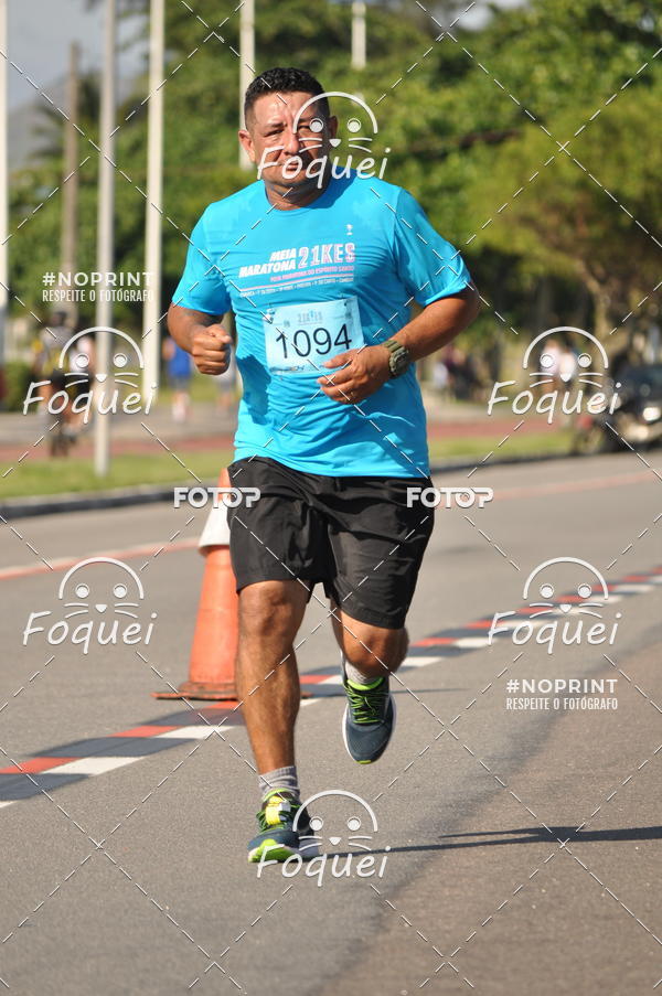 Buy your photos of the event21KES - Meia Maratona do Esprito Santo on Fotop