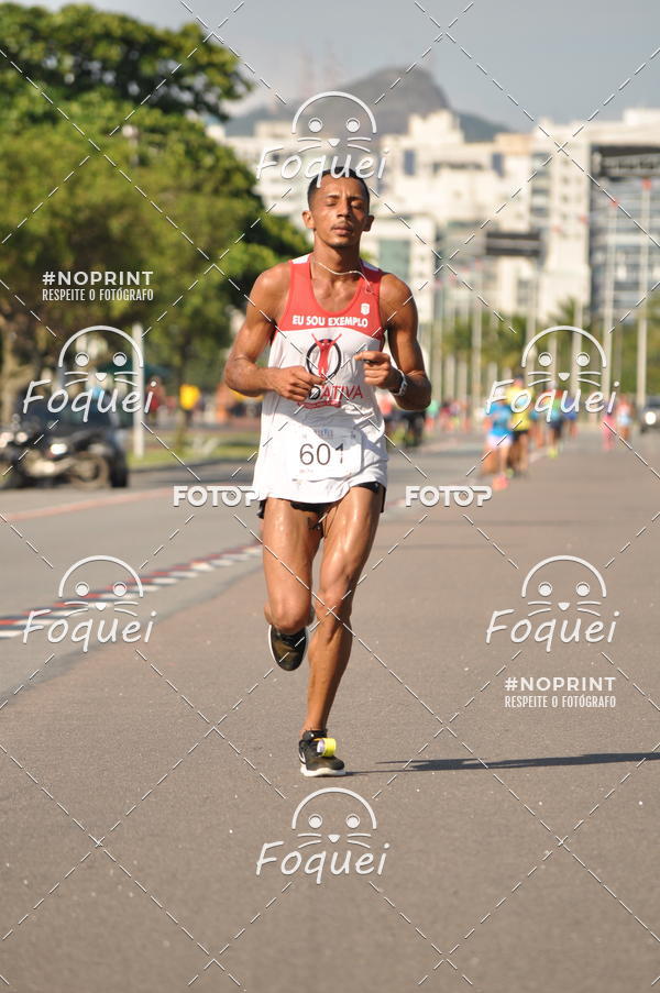 Buy your photos of the event21KES - Meia Maratona do Esprito Santo on Fotop